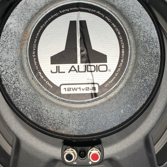 10&12 inch sub woofers w/ box, and a 400 watt Amp - Picture 2 of 6